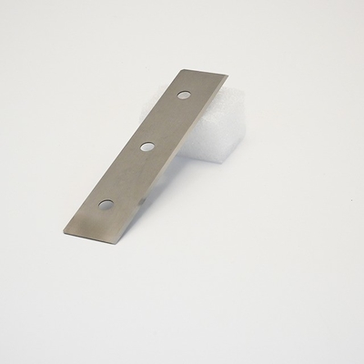 Cuchilla de corte para fibra química de tres orificios de aleación de carburo de tungsteno cementado personalizada para máquina industrial de corte de película de tejido
