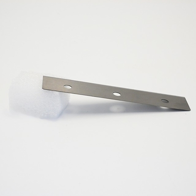 Cuchilla de corte para fibra química de tres orificios de aleación de carburo de tungsteno cementado personalizada para máquina industrial de corte de película de tejido